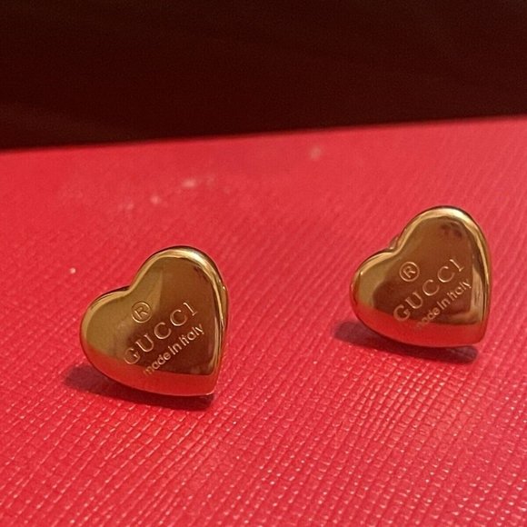 Gucci Gold GG Gold Heart Stud Logo Earrings - Picture 3 of 3